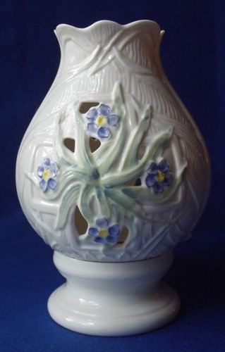 Elegant large irish belleek - elegant,