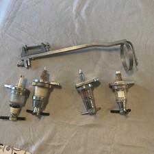 Lot De 4 Doseurs De Bar Et 1 Support Mural T