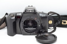 Reflex argentique AF 35mm MINOLTA Dynax/Maxxum 303si SLR + BOUCHON/SANGLE