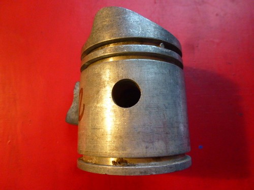 Piston moto peugeot 100 - piston,