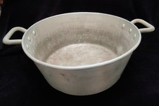 Bassine en aluminium