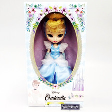 Groove Doll Collection Cinderella P-197 Pullip Disney Princess figurine NEUVE