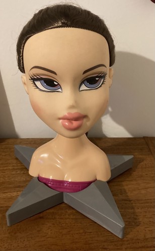 Poupée bratz tête - à, coiffer
