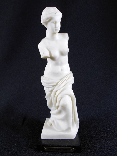 Figurine statuette - figurine,