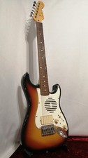 Guitare électrique FENDER