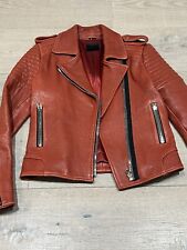 Comme Neuf Chic Et Rock Perfecto En Cuir Rouge marque Hôtel Particulier