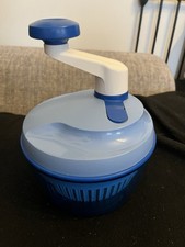 Quick Chef Tupperware Bleu Sans L’entonnoir Mais Avec Un Panier.