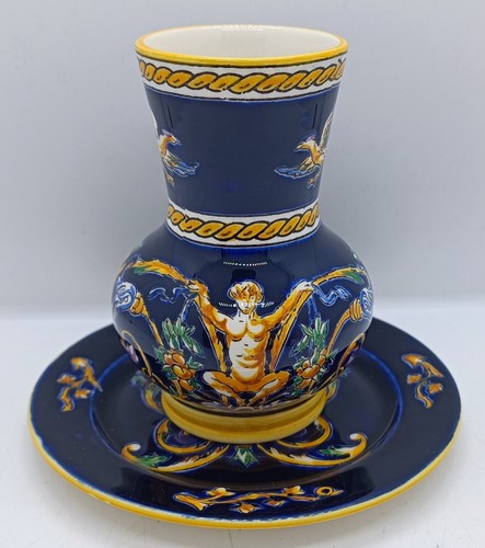 Petit vase dessous en - +,