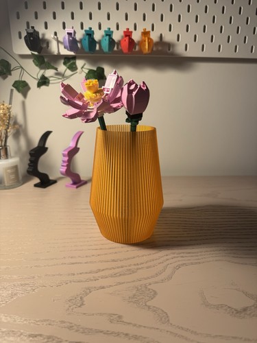 Vase moderne pla - pla,
