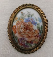 Ancienne Broche Porcelaine De Limoges Monture Laiton Décor Fleurs ( Réf : CH20)