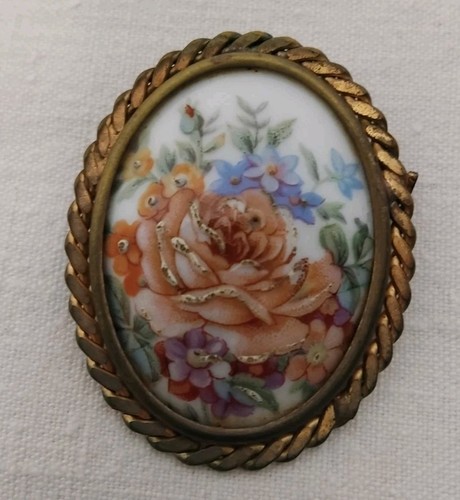 Ancienne broche porcelaine - ancienne, de