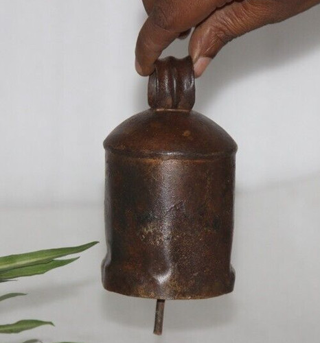 Cloche vache fer antique - en,