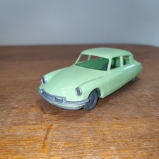 Citroën DS au 1/32 En