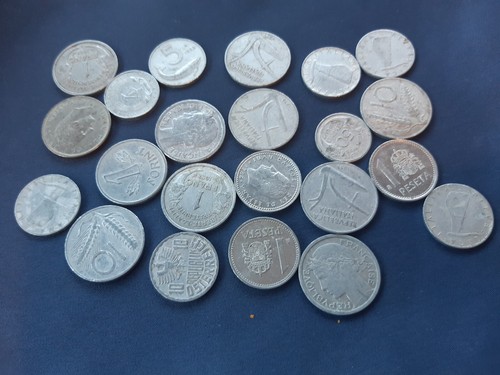 Lot pieces des monnaies - des,