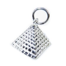 Charm pyramide en argent