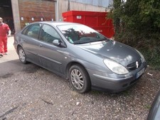 Poignee porte avant gauche