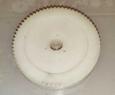 Pignon  cranté Pour