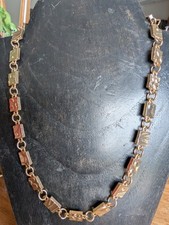 Collier moderniste Biche De Bere