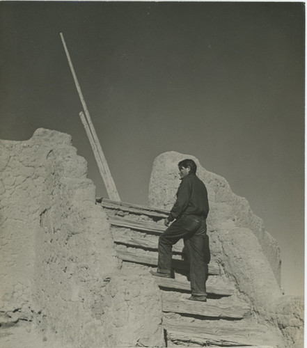 Kiva pueblo indians - pueblo,