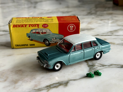 Dinky toys 135 triumph 2000 - dinky,