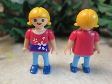 fille enfant blonde robe rouge école 5941 oeuf docteur pédiatre 4921 PLAYMOBIL