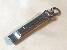 Rare SIFFLET - Châtelaine