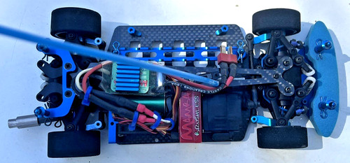 Xray m18 pro custom 4wd - xray,