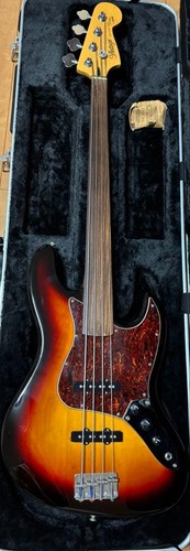 Vintage fretless bass - bass, guitar