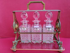 Cave a liqueur cristal Baccarat XIXe 3 carafes Whisky Gin Cognac tole émaillée