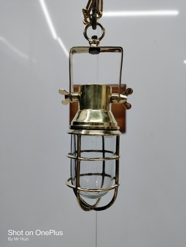 Ancienne réplique suspension
