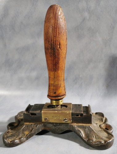 Outil ancien cordonnier - outil,