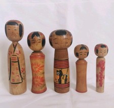 Kokeshi Lot de 5 Poupées Japonaises en Bois Signés d'Artisans Vintage 