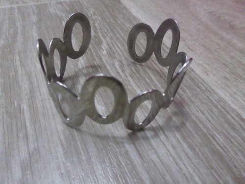Bracelet manchette ouvert