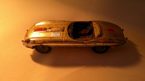 Corgi toys type jaguar - e,