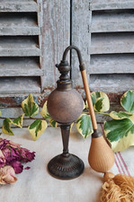Ancien vaporisateur sur pied - sur,