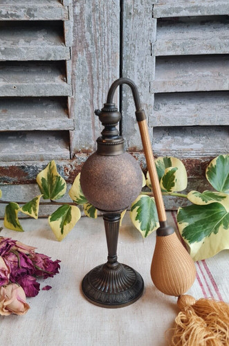 Ancien vaporisateur sur pied - vaporisateur,