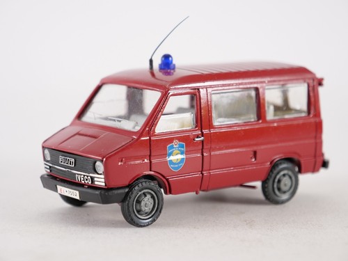 Old cars iveco ministero - 1/43,