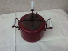 Ancienne cocotte minute Auto