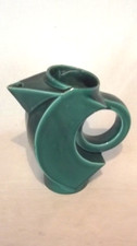 PICHET  EN CERAMIQUE VERTE .