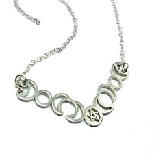 Pendentif triple lune en forme de V en acier pentagramme lune collier phase...