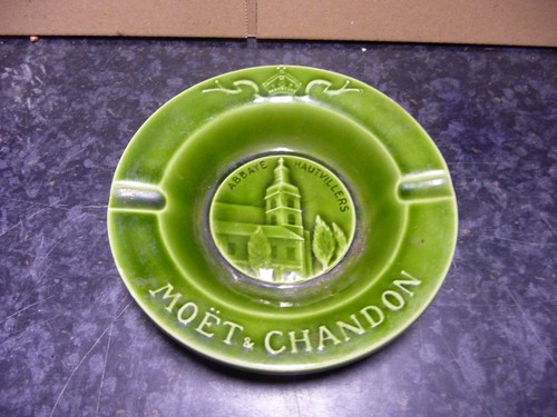 Cendrier moet chandon en - cendrier,