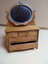 meubles maison de poupée