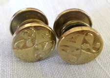 Anciens Boutons de Manchette couleur or finement gravés bijou vintage 5277