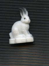 FEVE -"POUR LA PLANETE BLANCHE 2016" - LIEVRE MAT,  SOCLE NACRÉ