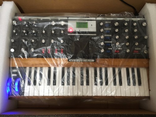 Moog minimoog voyager - moog,