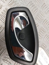 Poignee interieur arriere gauche RENAULT MEGANE 3 PHASE 2 BREAK 826733790R
