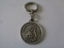 ANCIEN PORTE CLE METAL AUGIS