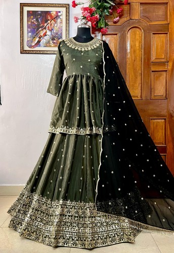 Prêt emploi lehenga - prÊt, l'emploi