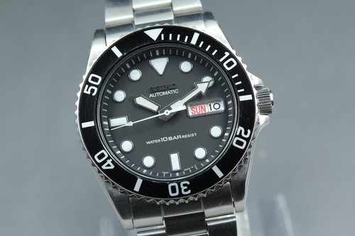 Presque comme neuf montre - [presque,