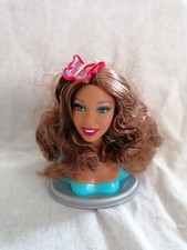 Poupée BARBIE Femme Tête a coiffer Mattel 2010